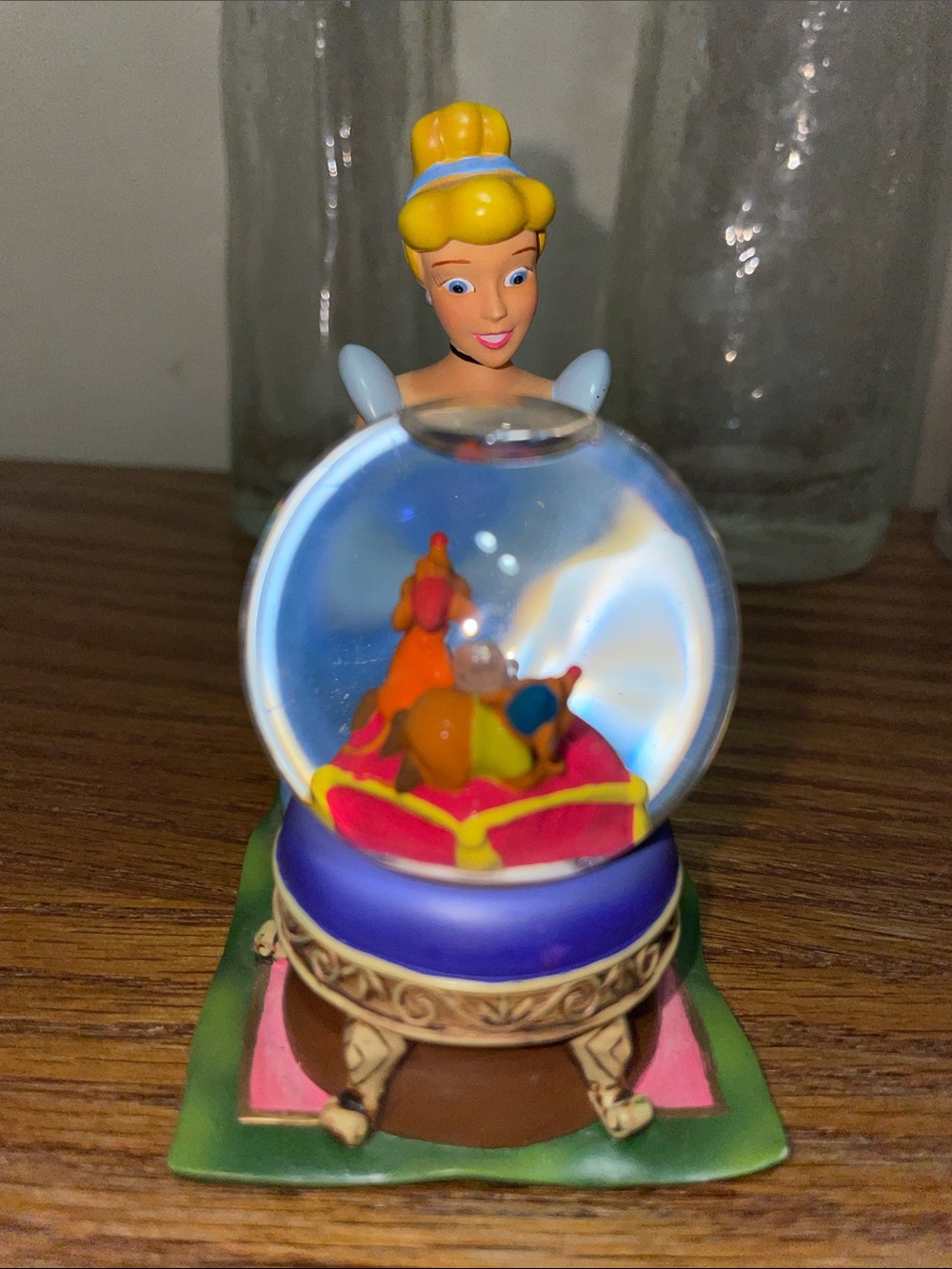 Cinderella Snow Globe - Picture 2 of 8